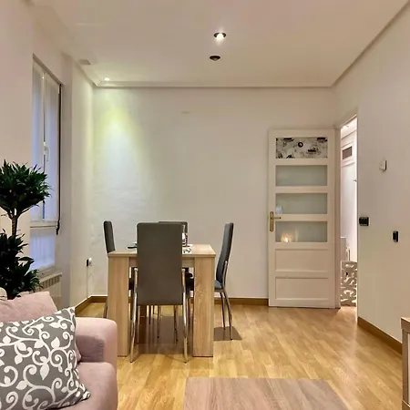 Blue Et Rose By Aroom Vut-le-966 Appartamento